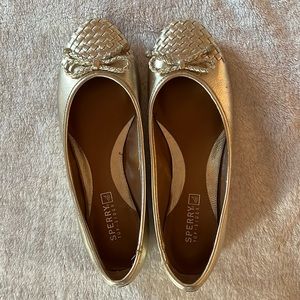 Sperry top slider gold leather size 6.5 slippers